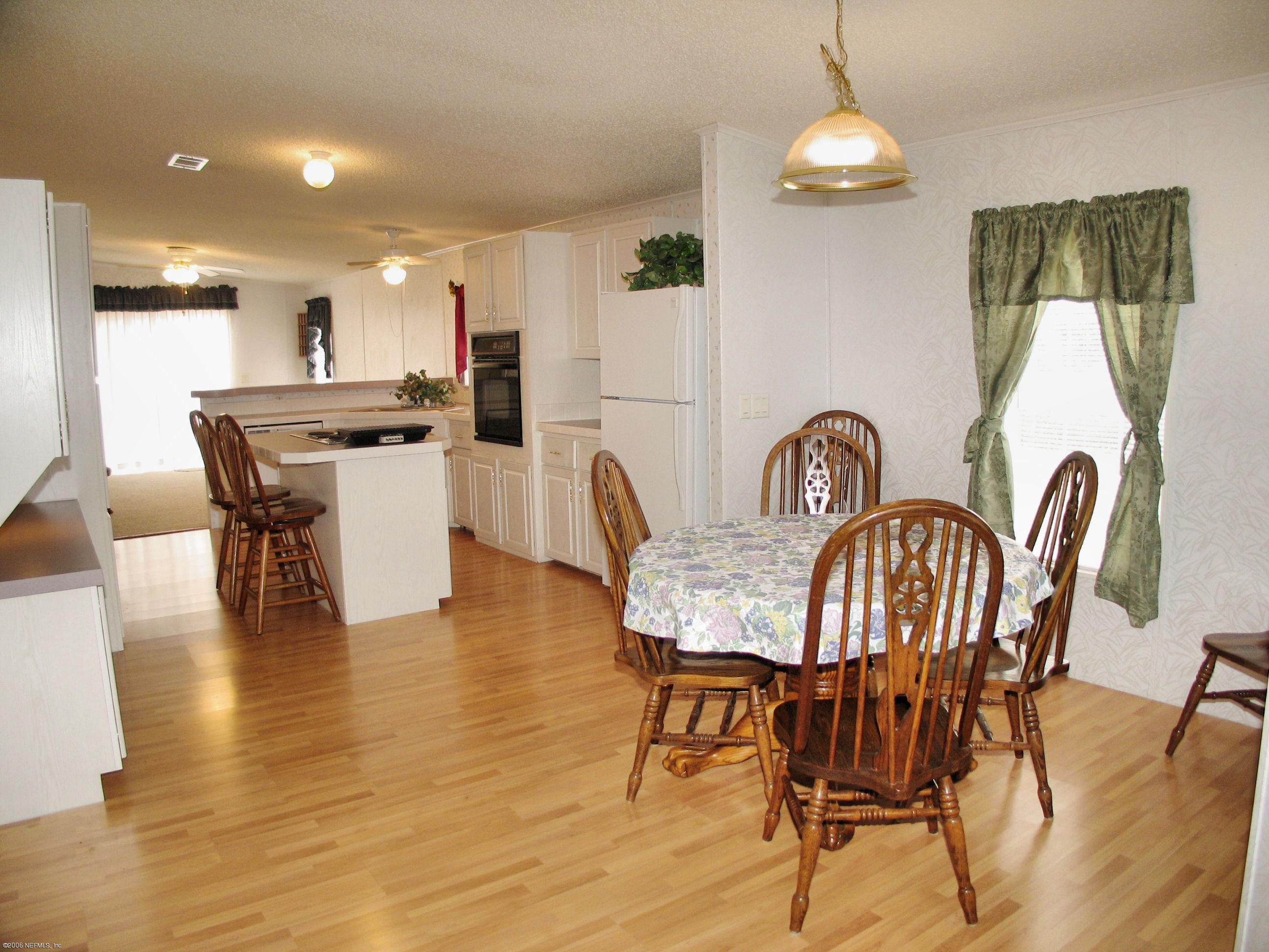 2424 Jones Road Jacksonville, FL 32220 - Photo 3 of 4 Kitchen-VG