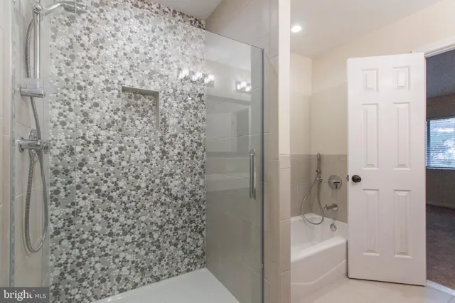 $3,800 | 50 Woodside Road, Unit 17, Ardmore, PA 19003