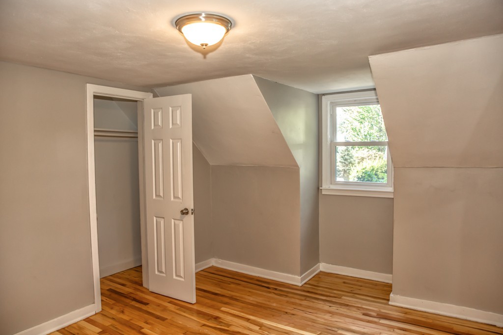 179 Corona Street Springfield, MA 01104 - Photo 23 of 29