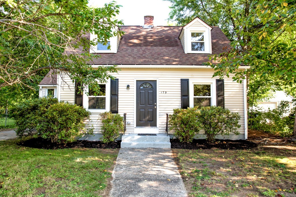 179 Corona Street Springfield, MA 01104 - Photo 25 of 29