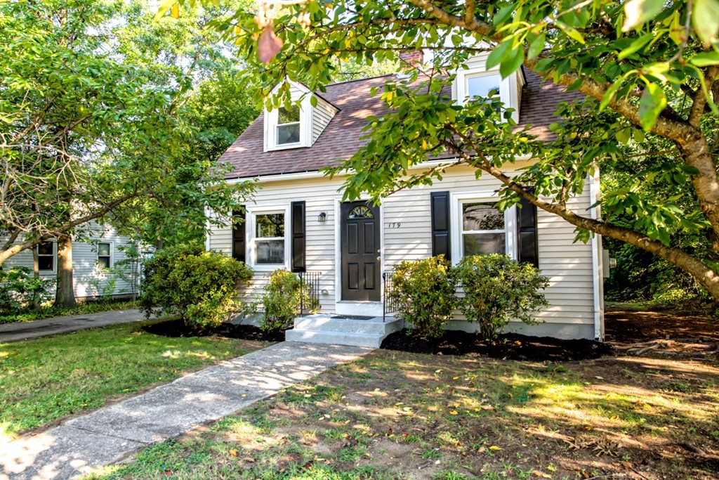 179 Corona Street Springfield, MA 01104 - Photo 26 of 29
