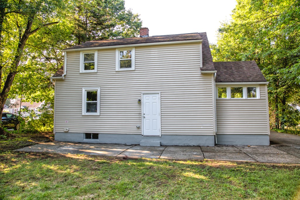 179 Corona Street Springfield, MA 01104 - Photo 28 of 29
