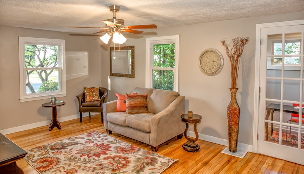 179 Corona Street Springfield, MA 01104 - Photo 9 of 29
