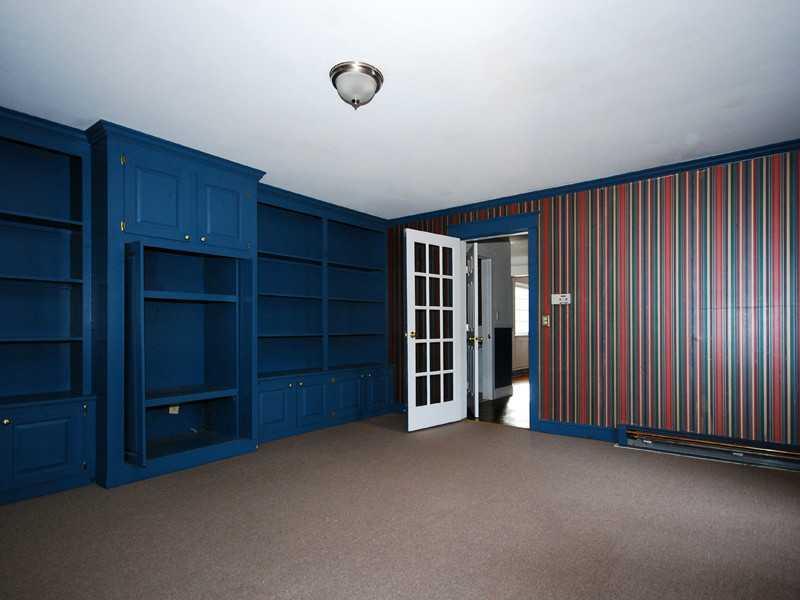 83 Woodland Road Windham, ME 04062 - Photo 6 of 29 Den/Family/Great Room.