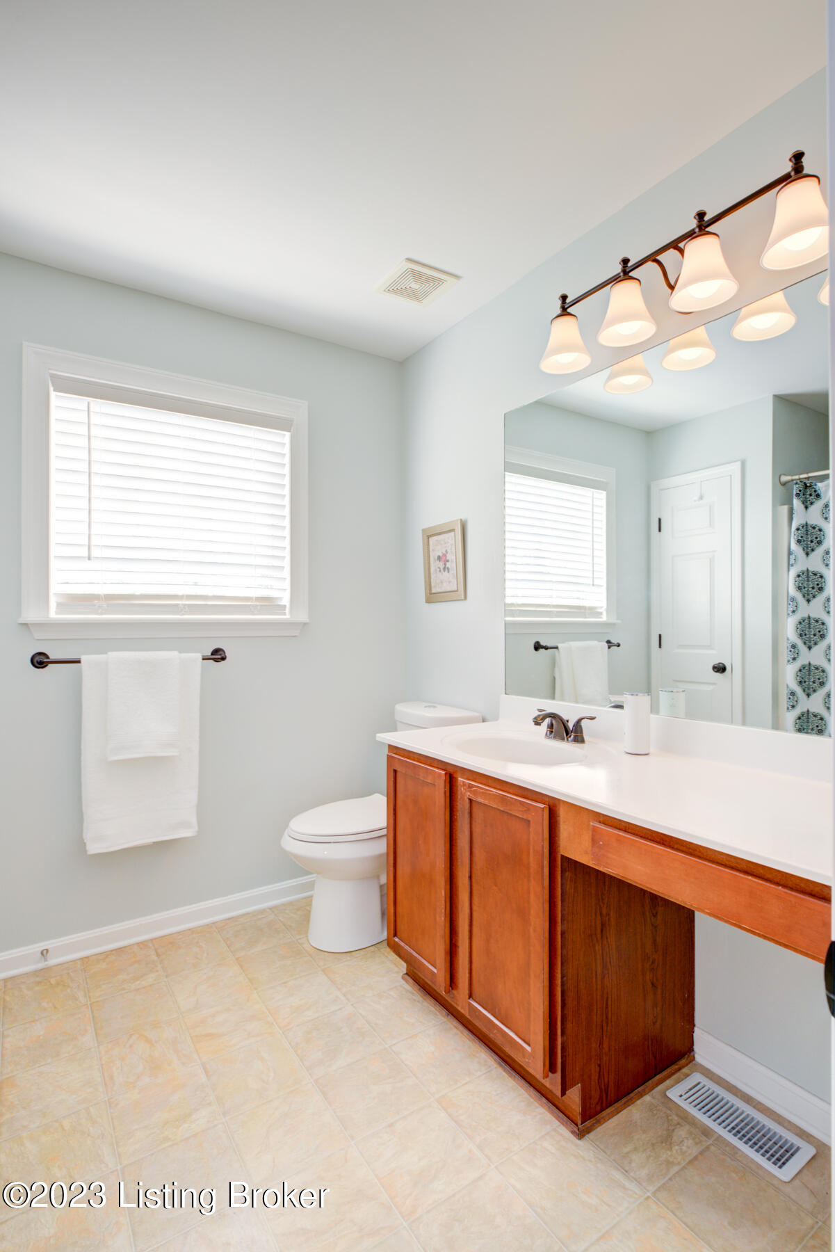 7903 Bridlevista Road Louisville, KY 40228 - Photo 22 of 35 GSP-7903_Bridlevista_Rd-25