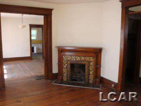 337 Merrick Street Adrian, MI 49221 - Photo 5 of 6 922244-4.JPG