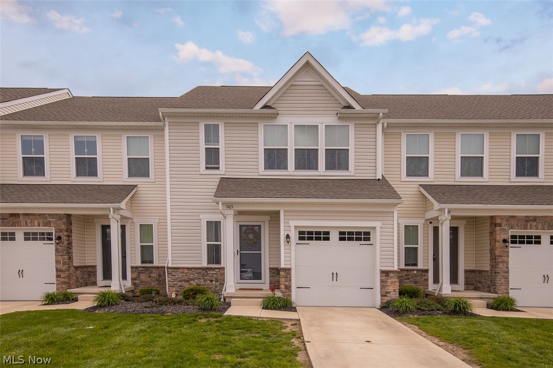 1165 Meadow Run Akron, OH 44321 - Photo 1 of 32