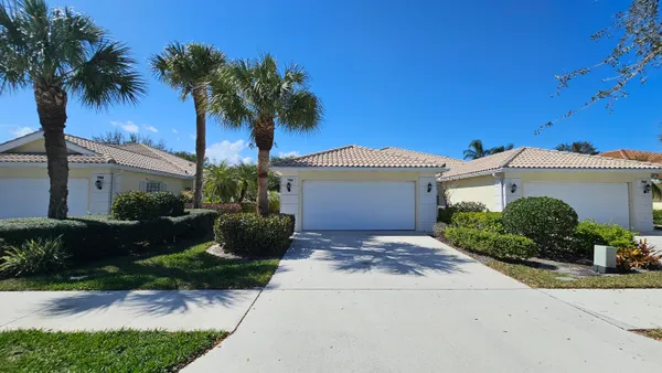 $2,850 | 7960 Southeast Peppercorn Court, Hobe Sound, FL 33455