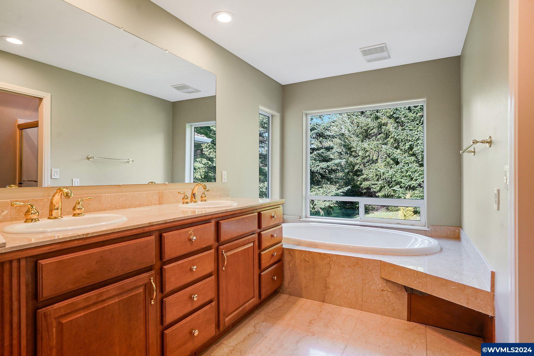 17255 Oakdale Road Dallas, OR 97338 - Photo 14 of 41
