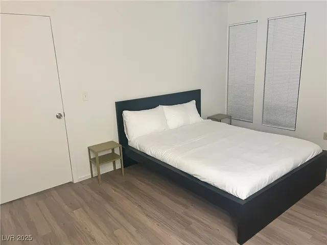 $1,550 | 4650 Koval Lane, Unit 14C, Las Vegas, NV 89109