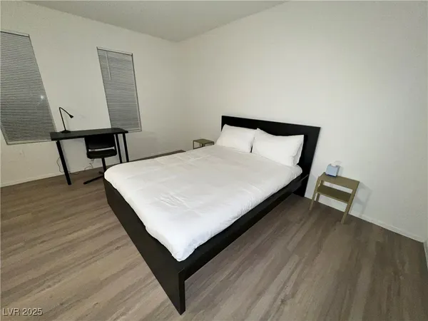 $1,550 | 4650 Koval Lane, Unit 14C, Las Vegas, NV 89109