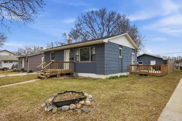 $249,900 | 825 26th Street North, Fargo, ND 58102