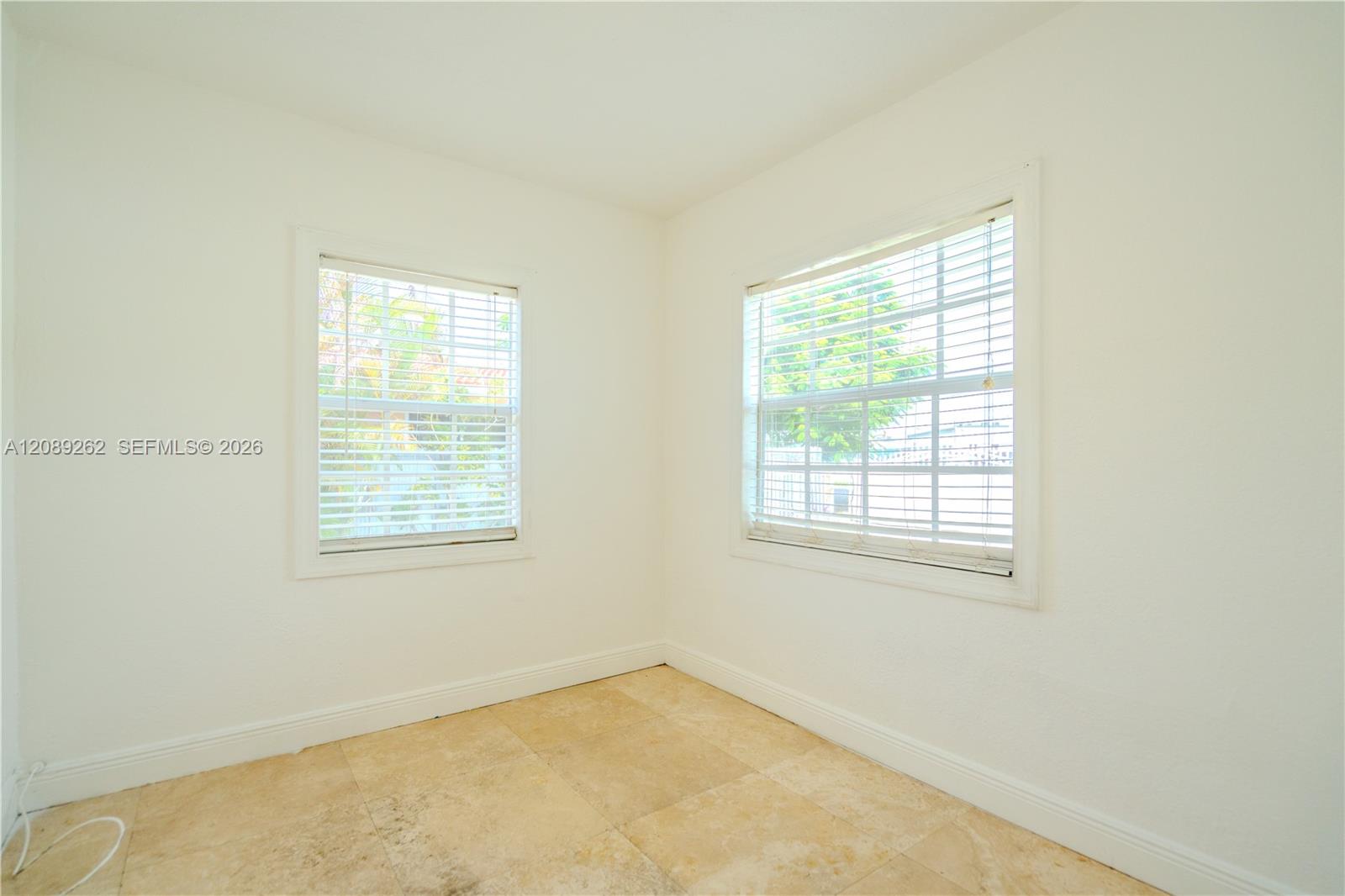 27 Southwest 55th Avenue Road, Unit F Miami, FL 33134 - Photo 9 of 30 Gallery Image 9