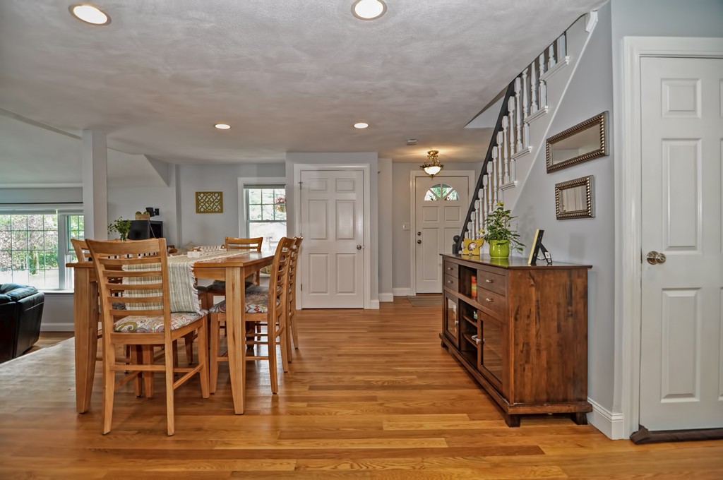 39 Boston Road Andover, MA 01810 - Photo 7 of 29