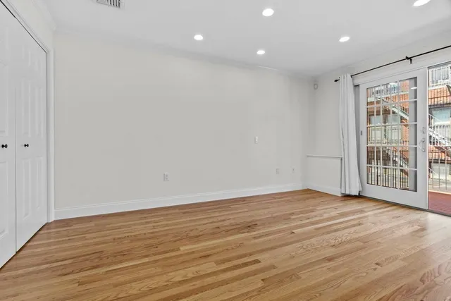 $1,199,000 | 11 Wiget Street, Unit 114, Boston, MA 02113