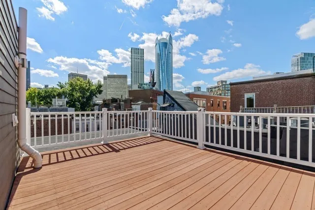 $1,199,000 | 11 Wiget Street, Unit 114, Boston, MA 02113