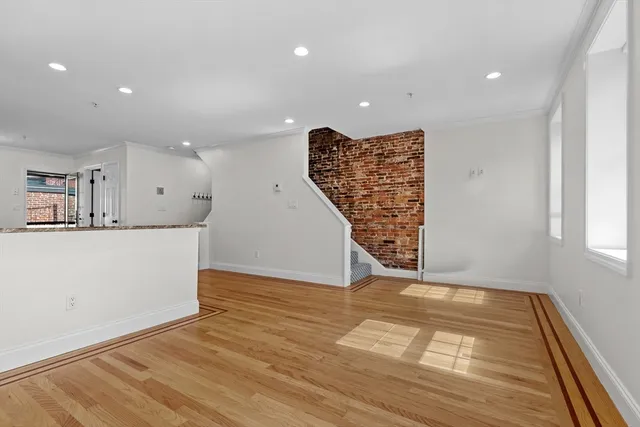 $1,199,000 | 11 Wiget Street, Unit 114, Boston, MA 02113