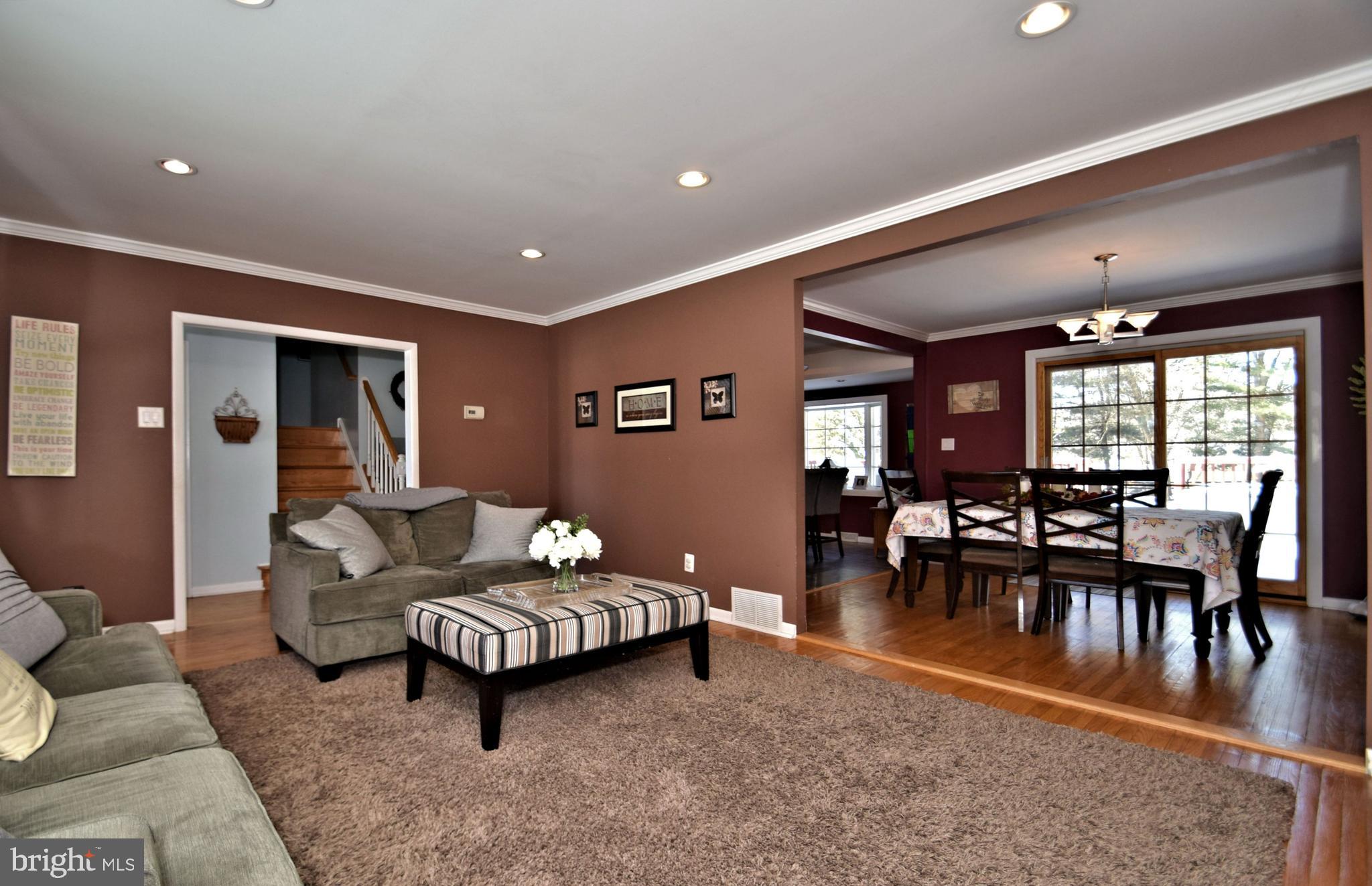 1652 Pembrook Road Ambler, PA 19002 - Photo 4 of 29 Living Room