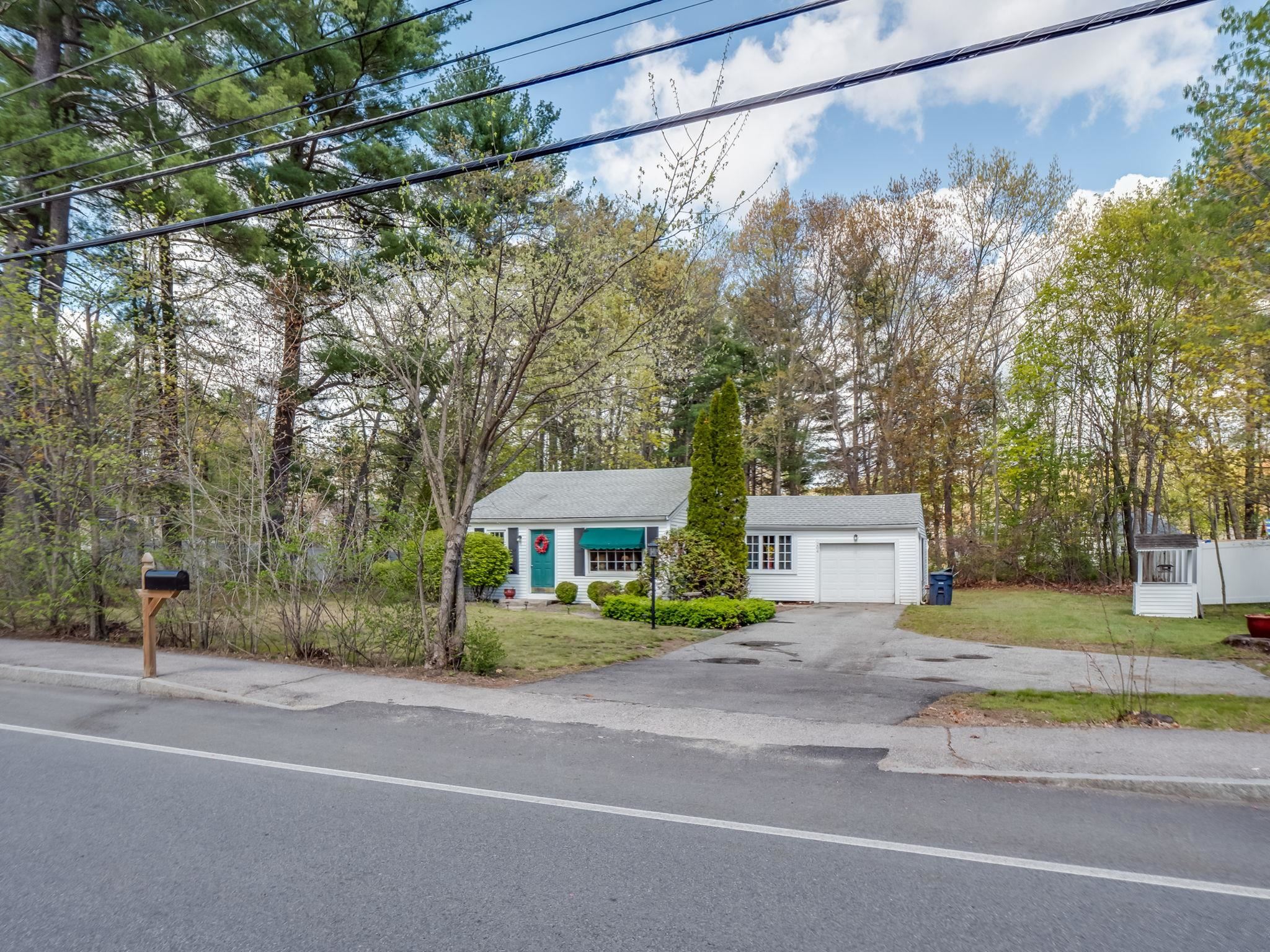 204 East Dunstable Road Nashua, NH 03062 - Photo 5 of 32