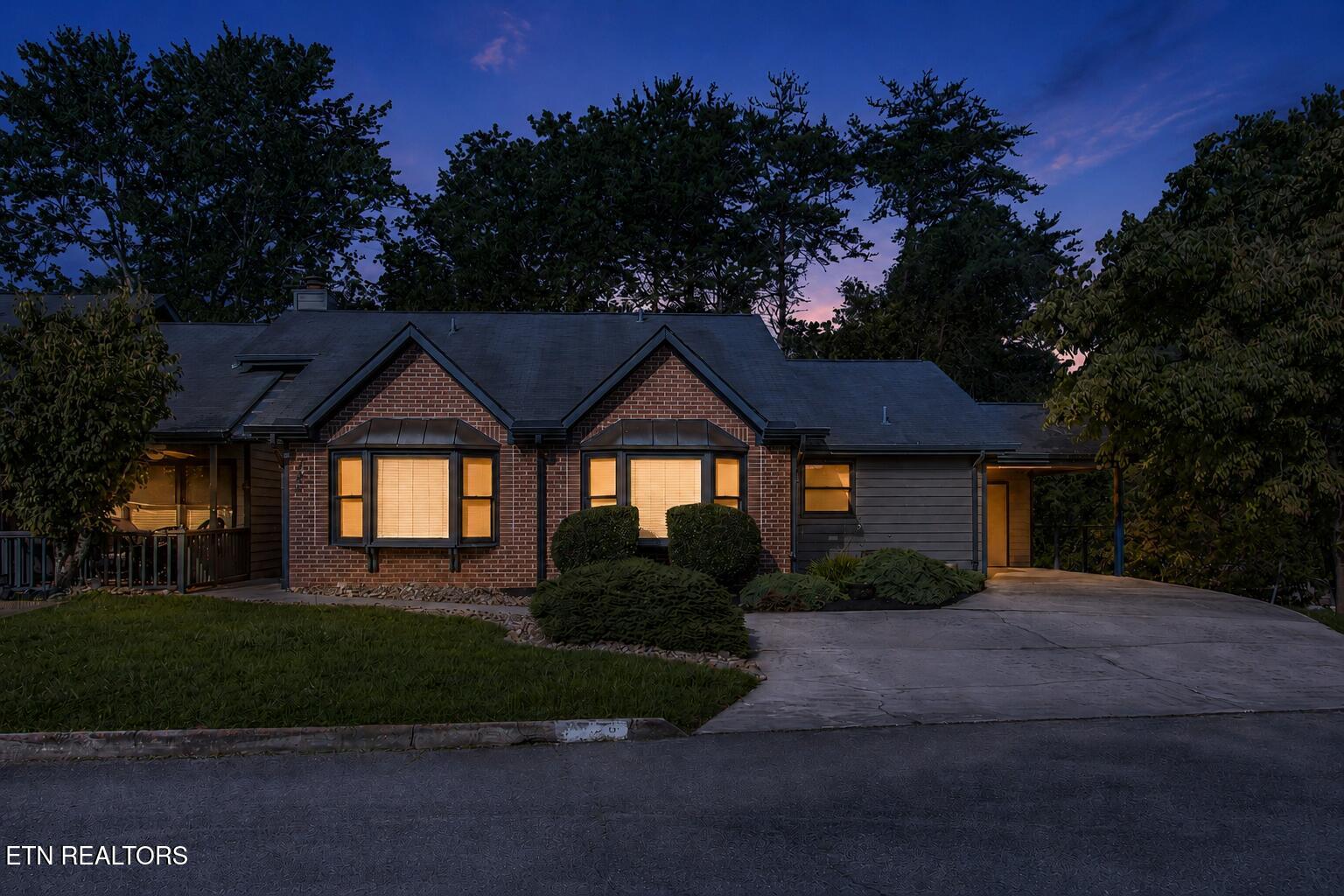 125 Blue Ridge Court Oak Ridge, TN 37830 - Photo 2 of 39 twilight photo
