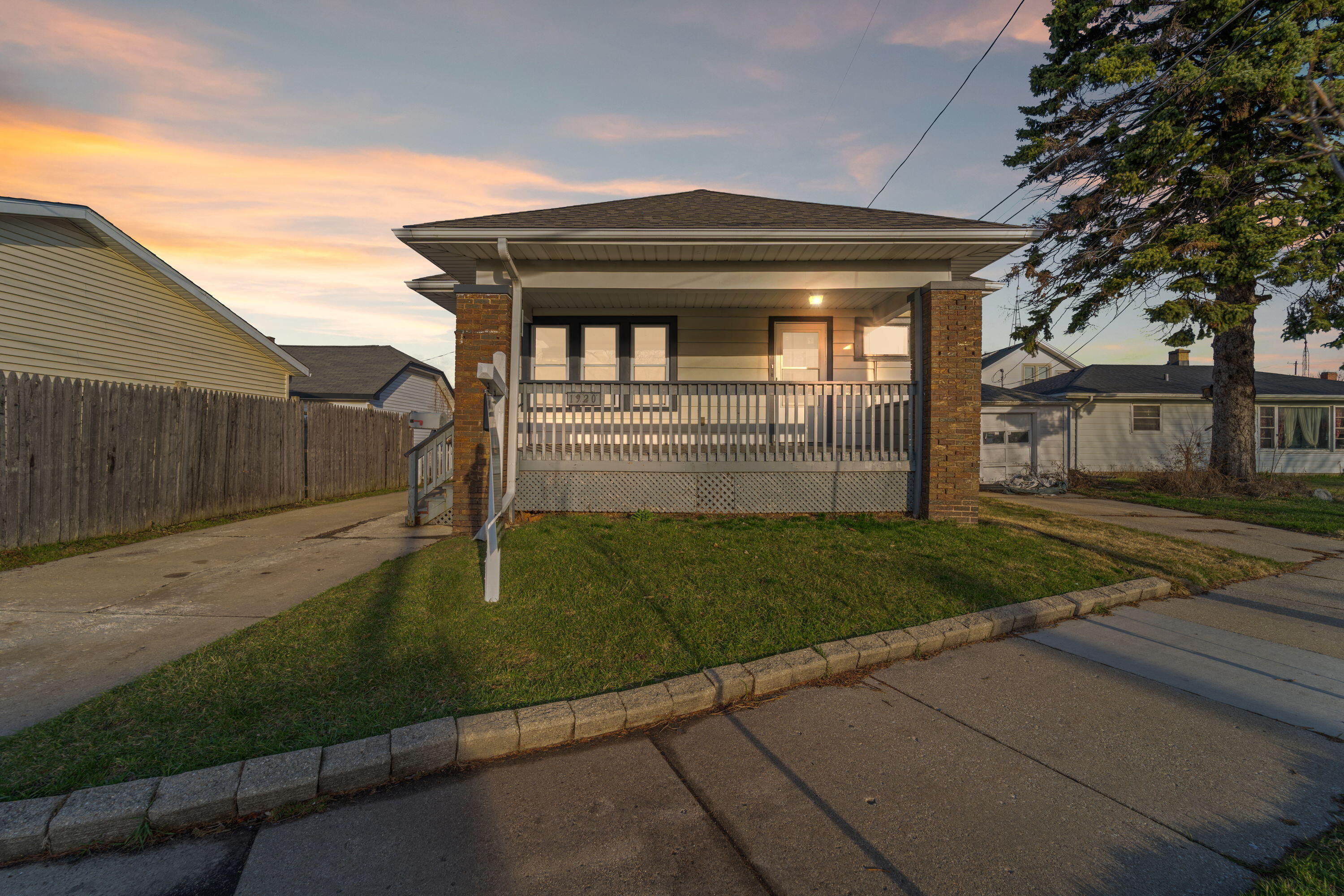 1920 Kearney Avenue Racine, WI 53403 - Photo 1 of 1 Wecome Home!