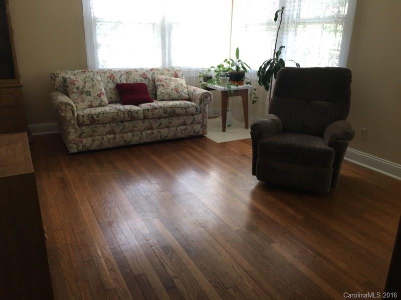 437 Governors View Road Asheville, NC 28805 - Photo 11 of 14 Gallery Image 11