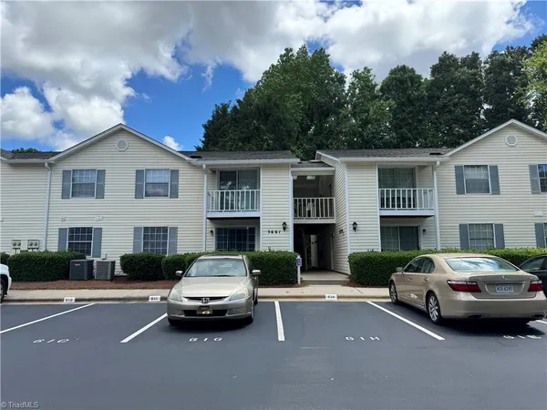 $1,200 | 5661 Hornaday Road, Unit H, Greensboro, NC 27409