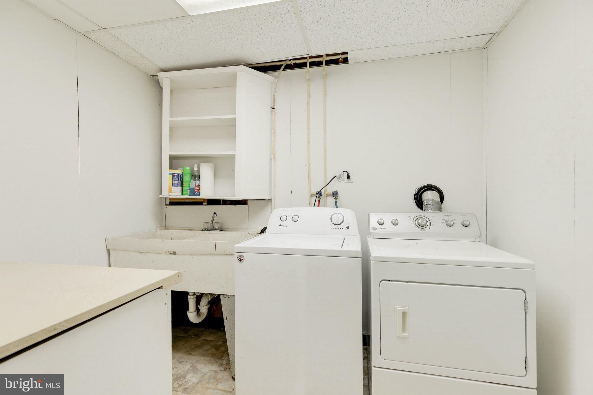 2806 Murkle Road Westminster, MD 21158 - Photo 26 of 43 mudroom