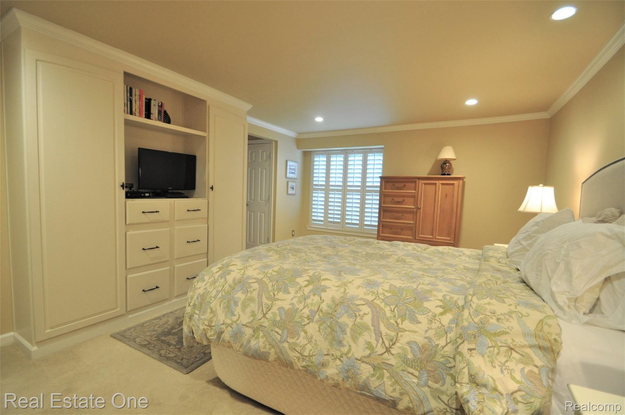 376 Willow Grove Lane, Unit 33 Rochester, MI 48307 - Photo 19 of 44 19.JPG