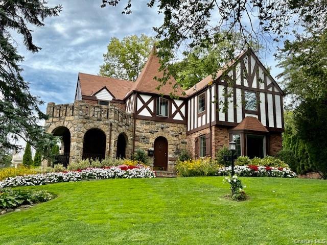 5 Rockcrest Road Manhasset, NY 11030 - Photo 1 of 16