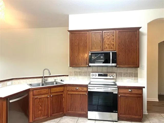 $2,300 | 2701 Evening Mist Drive, Little Elm, TX 75068