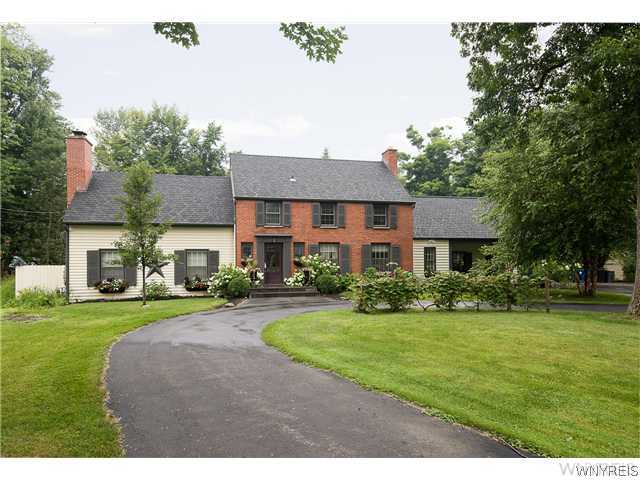 390 Paradise Road Amherst, NY 14051 - Photo 1 of 1 Exterior Front