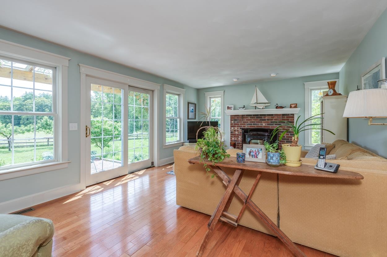 20 Peaslee Road Weare, NH 03281 - Photo 9 of 40