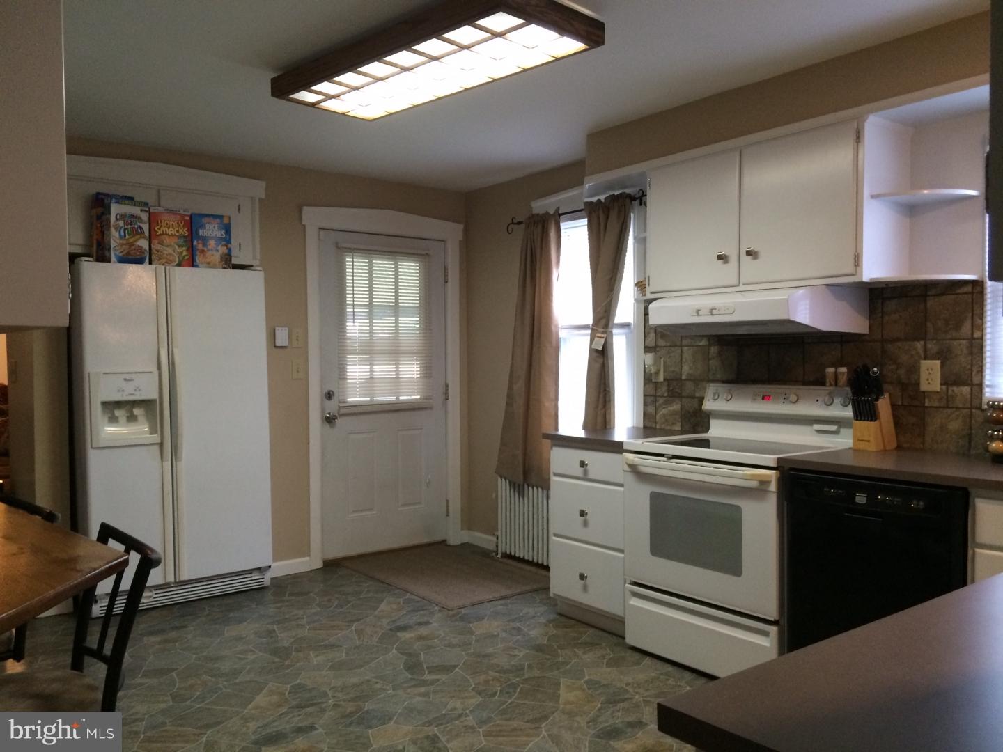 2760 Kutztown Road Reading, PA 19605 - Photo 2 of 25