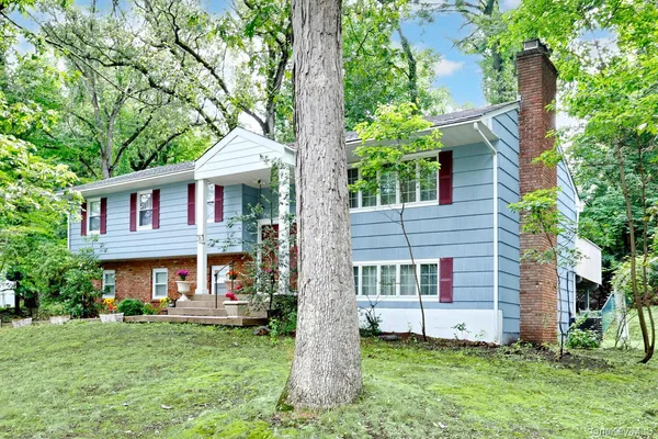 front view of house with a yard