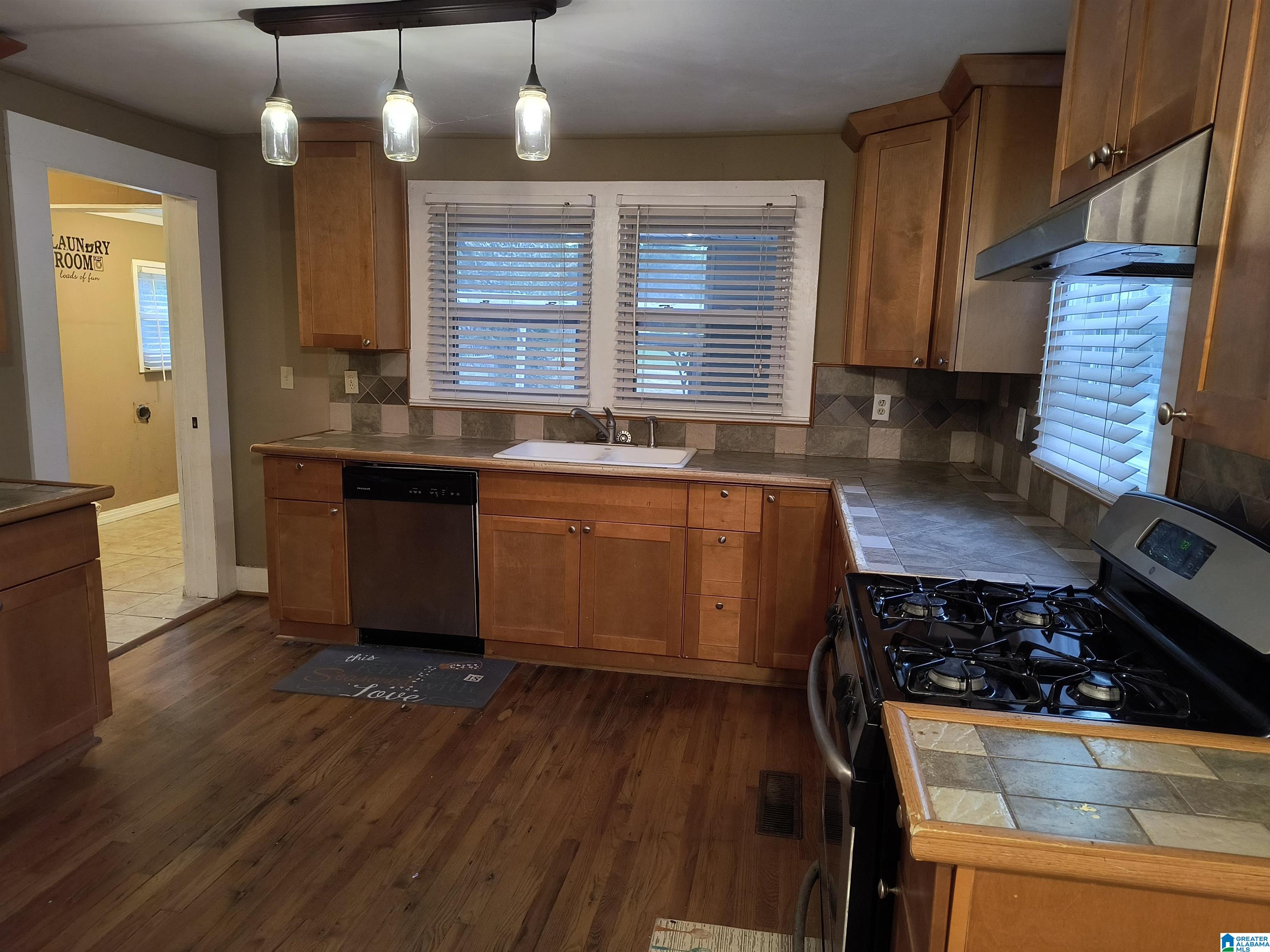 1017 9th Avenue Pleasant Grove, AL 35127 - Photo 9 of 31
