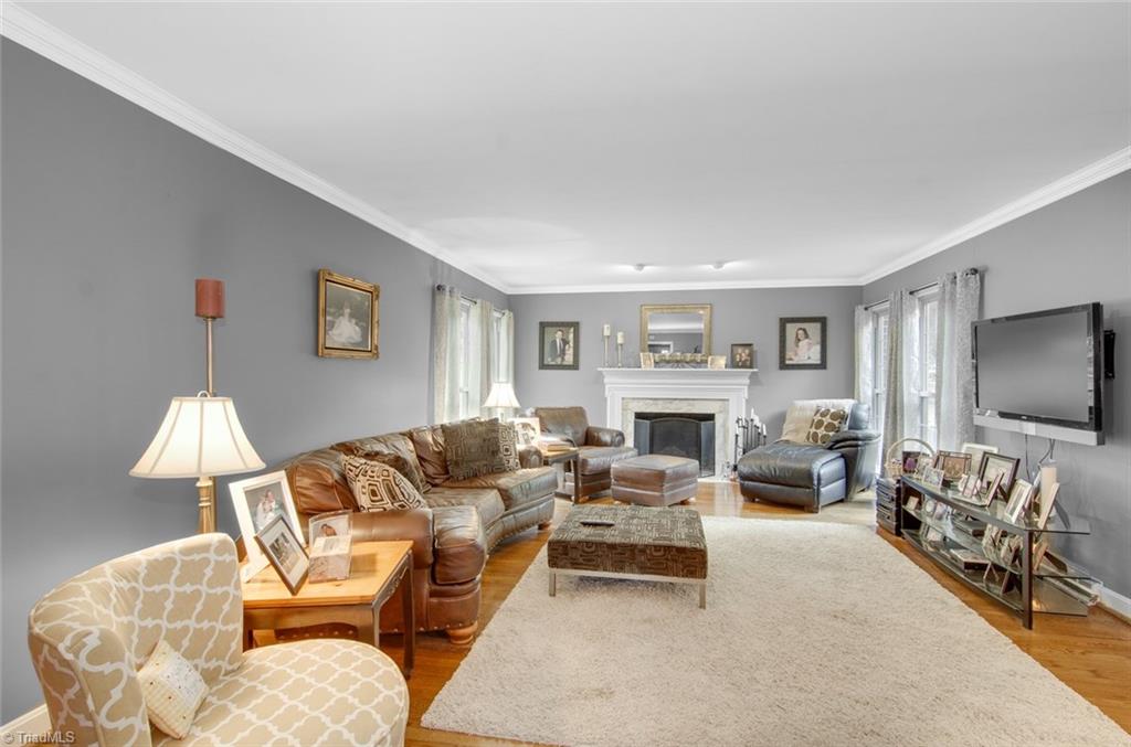 1311 Robinhood Road High Point, NC 27262 - Photo 2 of 27 Gallery Image 2