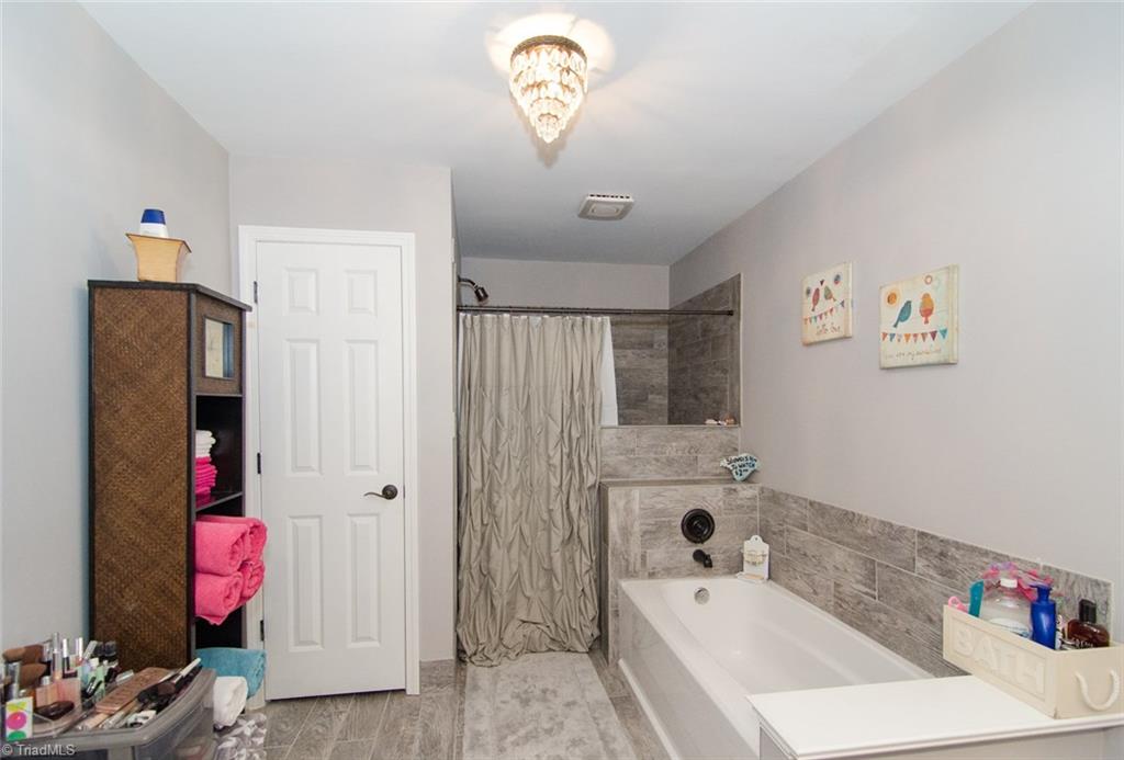 1311 Robinhood Road High Point, NC 27262 - Photo 13 of 27 Gallery Image 13