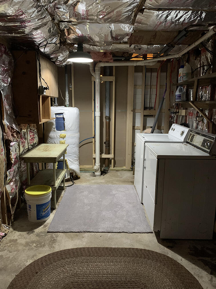 1560 Hostile Valley Road Palermo, ME 04354 - Photo 25 of 54 LaundryRoom