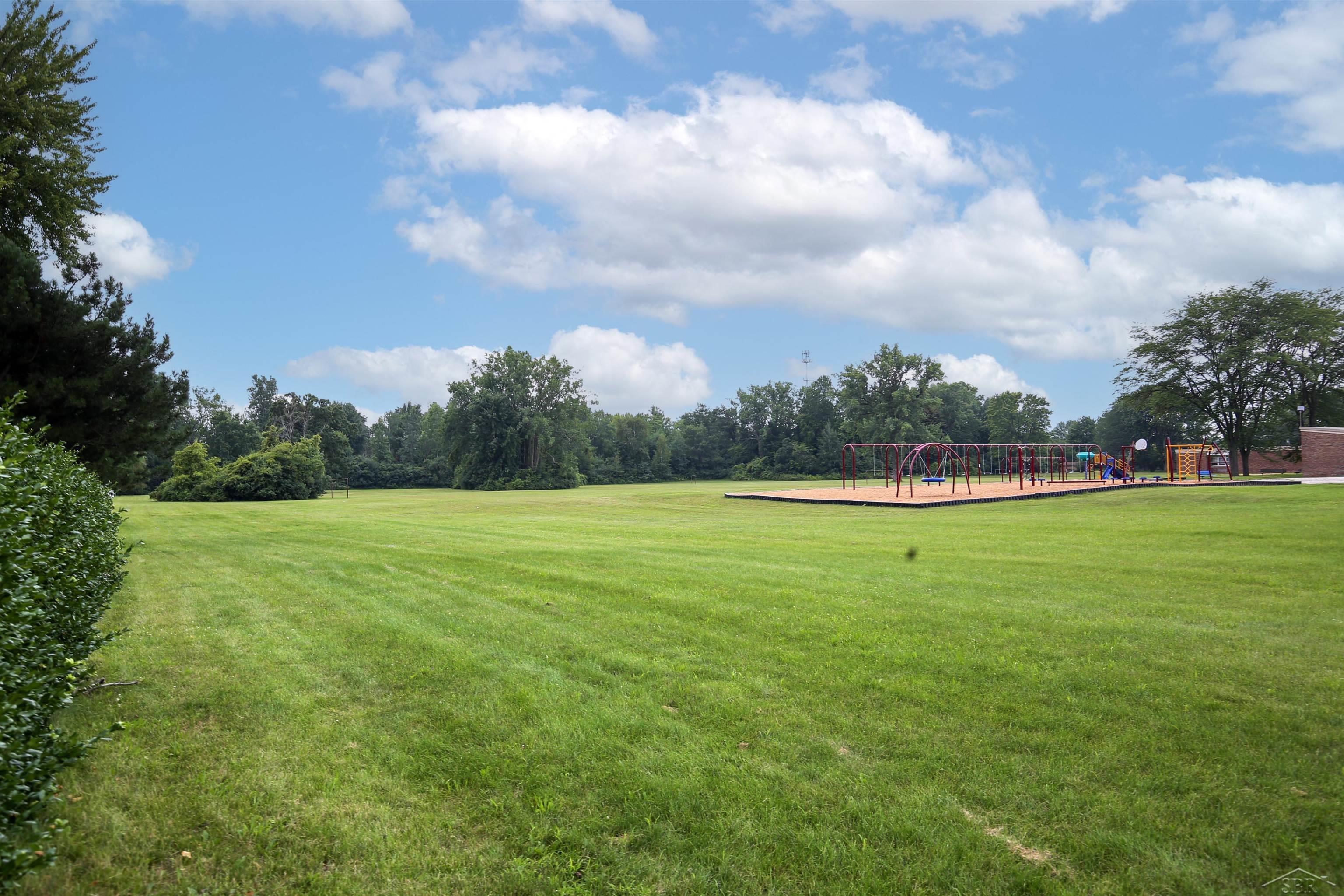 636 Stoneham Road Saginaw, MI 48638 - Photo 51 of 54 View from Backyard