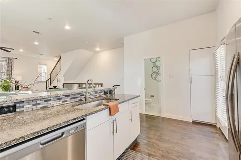 $484,000 | 3200 Ross Avenue, Unit 28, Dallas, TX 75204