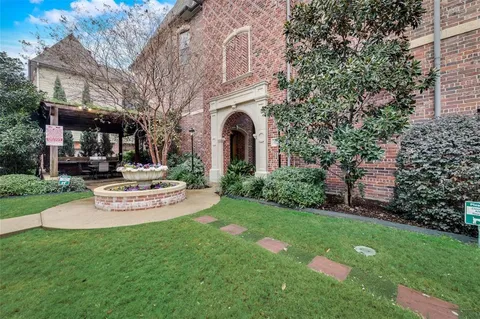 $484,000 | 3200 Ross Avenue, Unit 28, Dallas, TX 75204