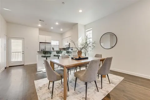 $484,000 | 3200 Ross Avenue, Unit 28, Dallas, TX 75204