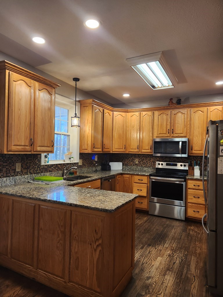 105 Liberty Road Murphy, NC 28906 - Photo 6 of 40 Kitchen