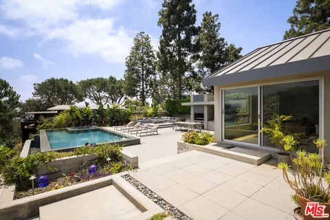 $6,995,000 | 1270 Lago Vista Drive, Beverly Hills, CA 90210