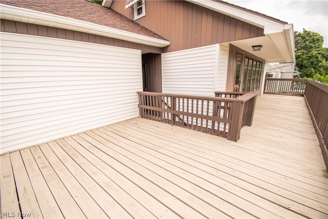 734 Rice Street Alliance, OH 44601 - Photo 27 of 28 The huge upper deck with the view of the park.