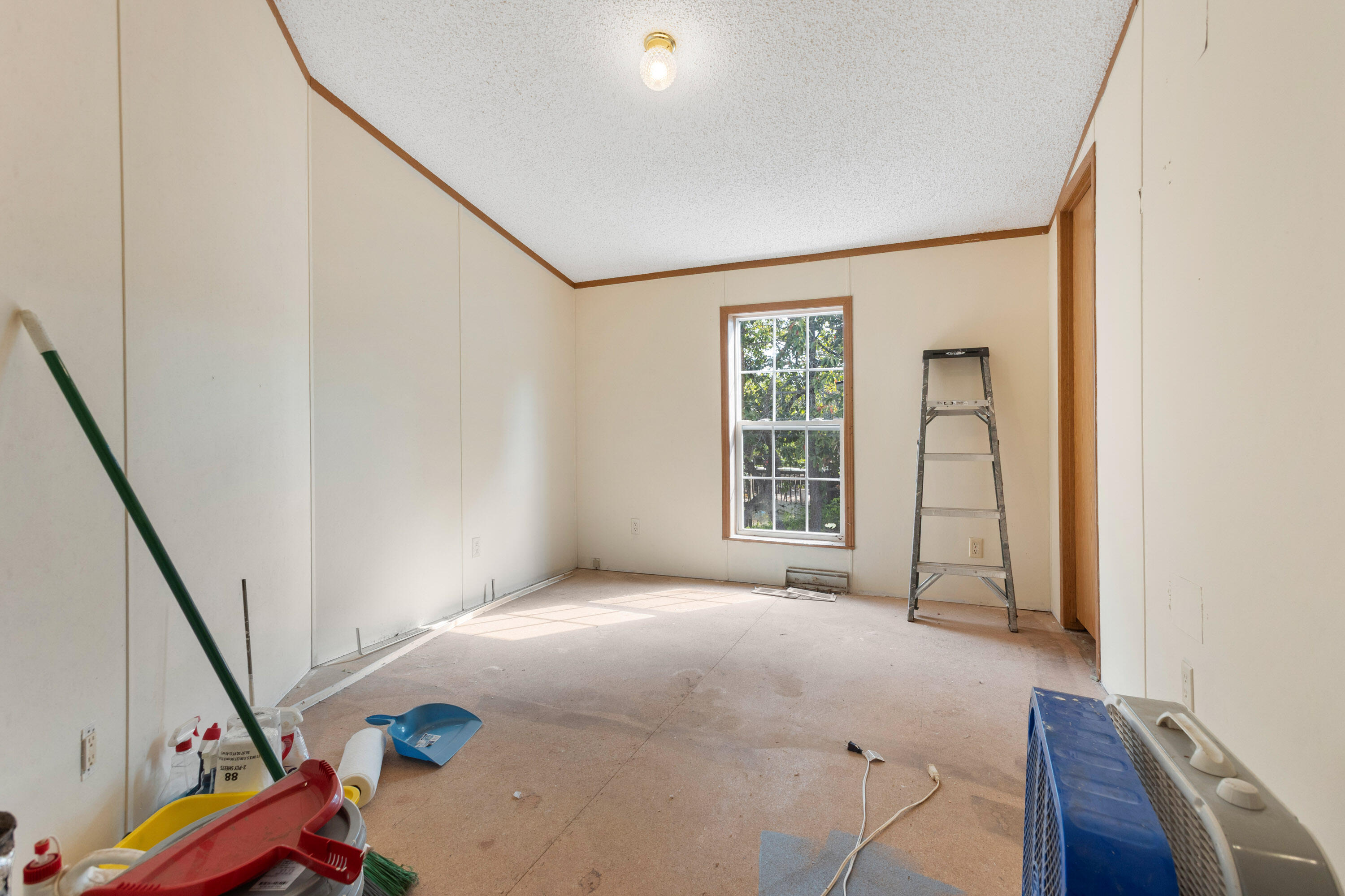 126 Sunny Lane Reeds Spring, MO 65737 - Photo 5 of 30 098A7413