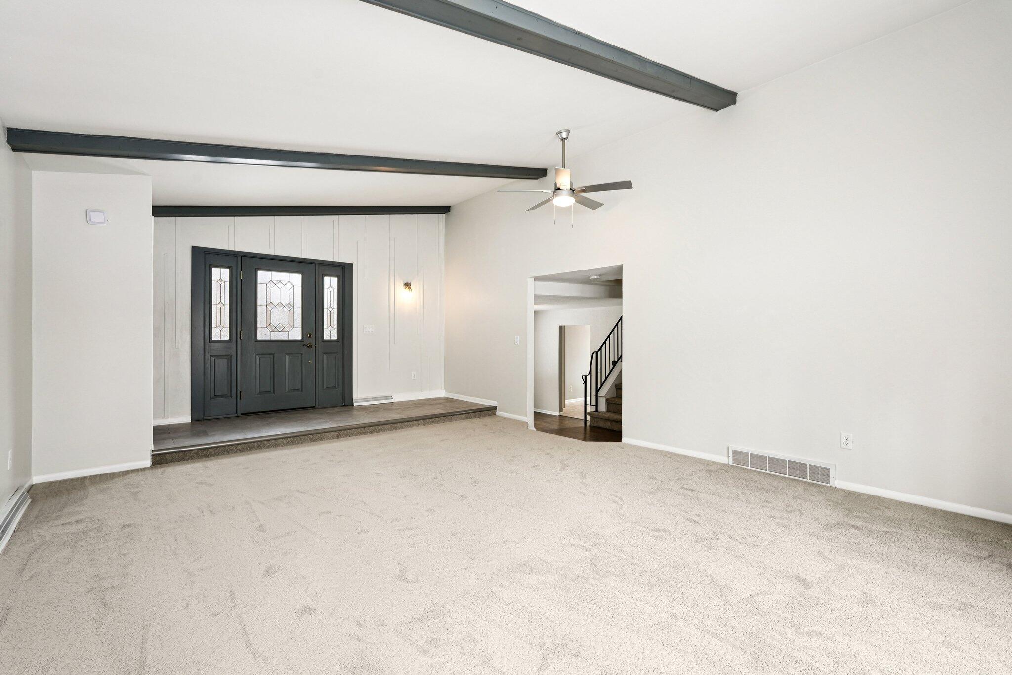 741 Summit Court West Bend, WI 53095 - Photo 13 of 29 Living Room