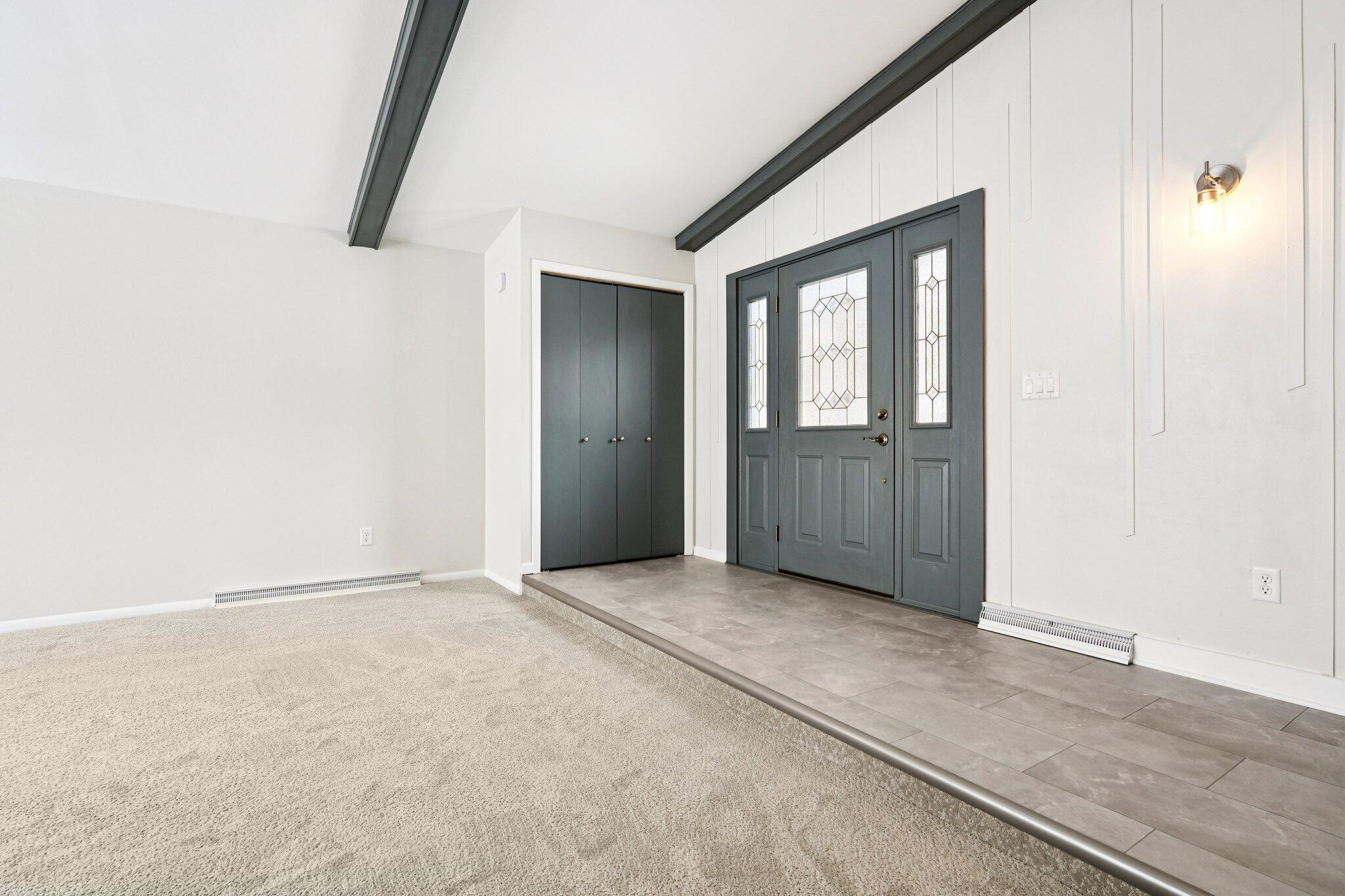 741 Summit Court West Bend, WI 53095 - Photo 14 of 29 Foyer