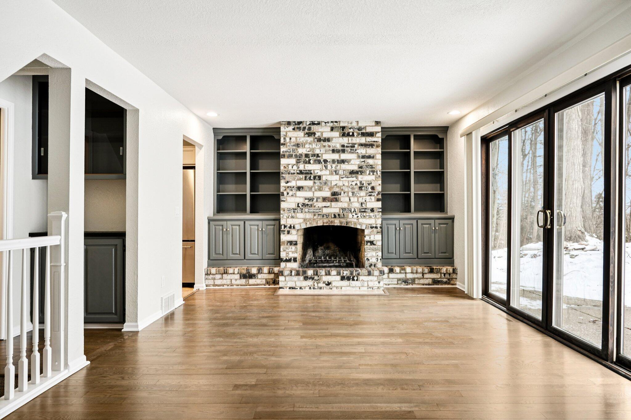 741 Summit Court West Bend, WI 53095 - Photo 4 of 29 Family Room